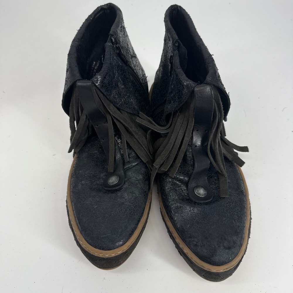 Free People Vega Mocc Ankle Boots Size 10/40 Black Distressed Leather Boho Spain